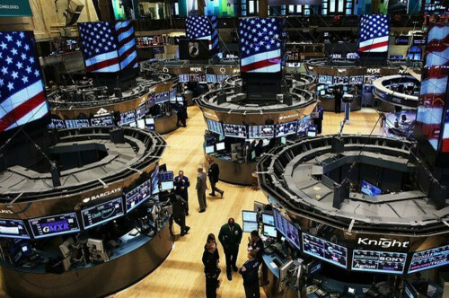 S&P 500 hits record high with earnings, rate outlook in spotlight S&P 500 hits record high with earnings, rate outlook in spotlight