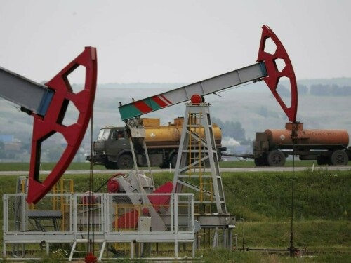Oil up 2% on Gaza ceasefire rejection and US fuel stocks data