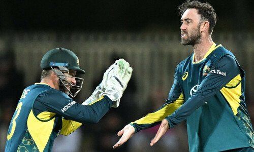 Warner, Zampa star as Australia beat West Indies in 1st T20