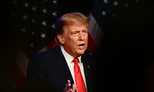 Trump bumps delegate count with easy Nevada caucus win