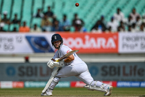 England 31 for no loss in reply to India&rsquo;s 445