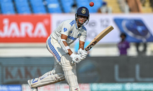 Jaiswal ton puts India&rsquo;s lead over England past 300