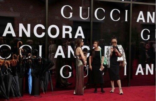 Milan Fashion Week fires up catwalks despite cautious outlook