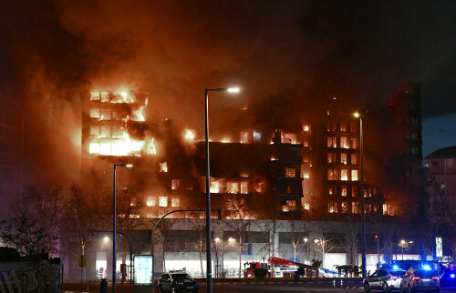 4 dead as fire ravages residential block in Spain&rsquo;s Valencia