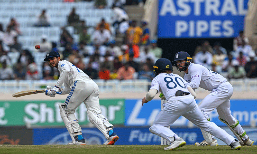 India beat England by five wickets to clinch series