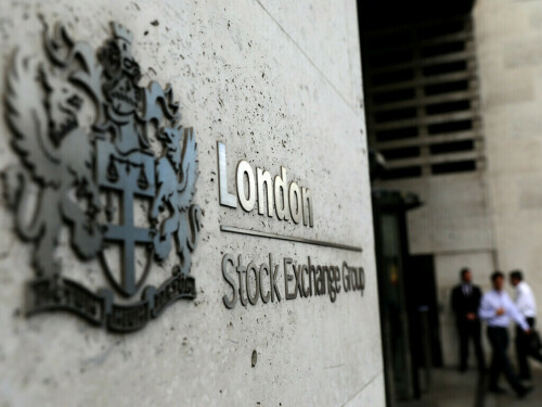 Miners, homebuilders drag UK&rsquo;s FTSE 100 lower