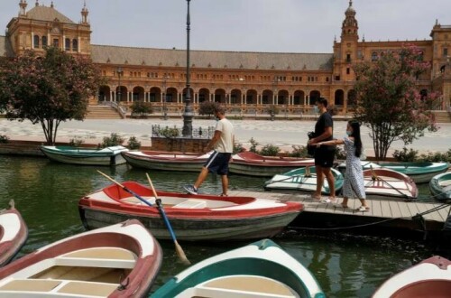 Spain&rsquo;s Seville plans to charge fee for visiting landmark square