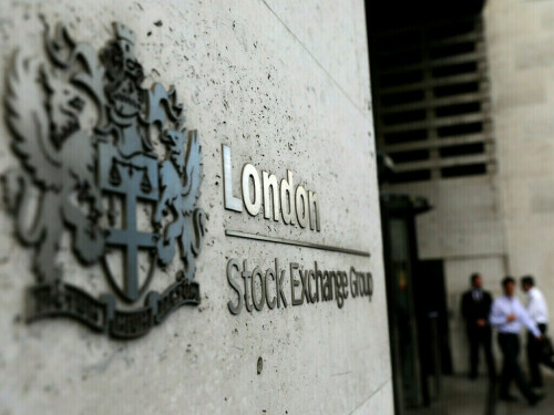 UK’s FTSE 100 flat as miners offset consumer staples UK’s FTSE 100 flat as miners offset consumer staples