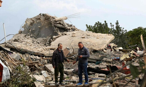 Hezbollah and Israel exchange fire as UN urges halt to violence