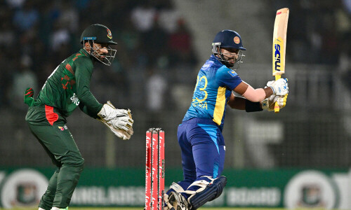 Bangladesh restrict Sri Lanka to 165-5 in second T20