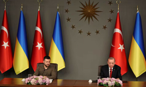 Erdogan says Turkey ready to host Ukraine-Russia peace summit after meeting Zelenskiy