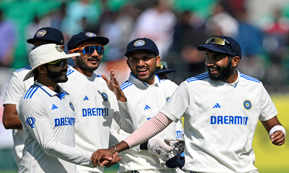 India crush England by an innings to seal Test series 4-1