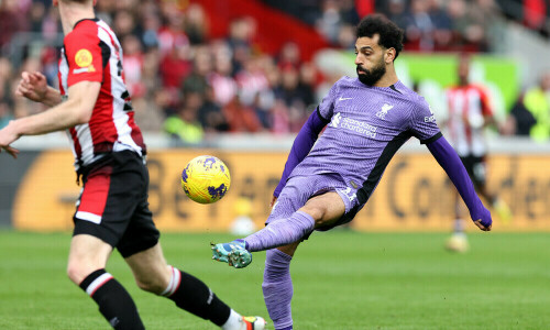 Salah starts Man City clash on Liverpool bench