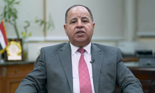 Egypt says land sale, IMF accord will ease budget problems