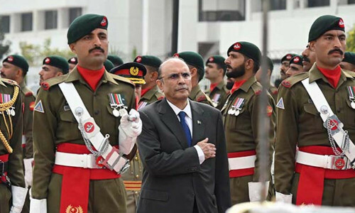 Amid economic challenges, President Zardari decides not to draw his salary
