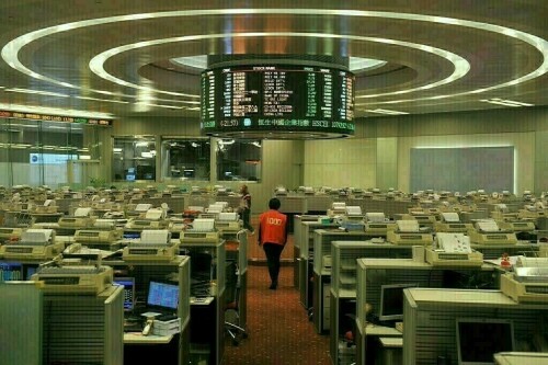 Hong Kong shares drop at open Hong Kong shares drop at open