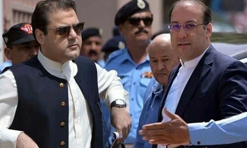 Court acquits Nawaz Sharif&rsquo;s sons in NAB cases