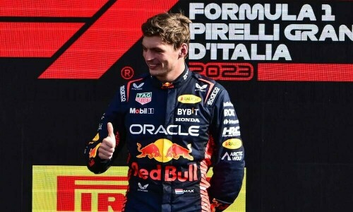 Verstappen heavy favourite in Melbourne as Red Bull drama rumbles on