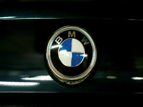 BMW sees steady 2024 automotive margin as R&D, capex peak