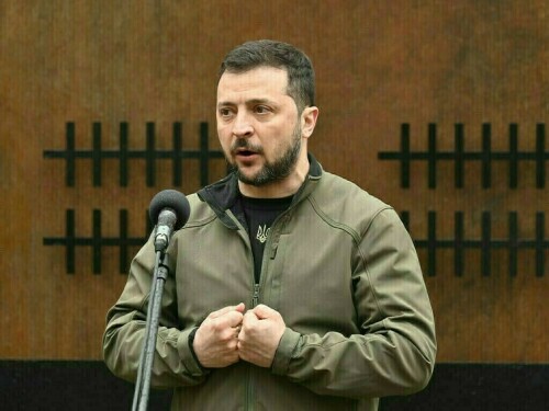 Zelensky calls for air defences after Russian missiles target Kyiv