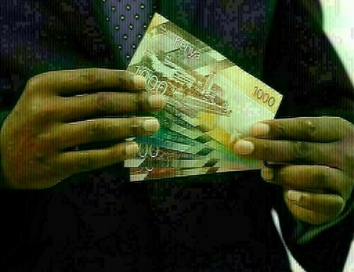 Kenyan shilling edges higher in thin trade