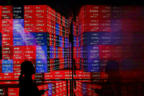 Asia stocks mixed, yen nears intervention zone