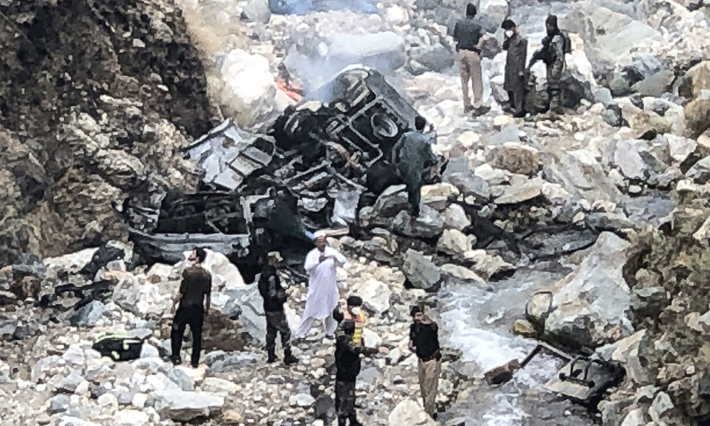 Pakistan&rsquo;s military, civilian officials to probe bombing that killed Chinese nationals