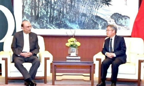 President Zardari visits Chinese Embassy, expresses condolence over Tuesday&rsquo;s suicide bombing