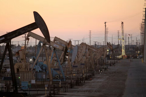 Oil rises as investors bet on tighter supply, China&rsquo;s economy