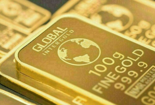 Gold hits another all-time high, crosses Rs247,000 per tola in Pakistan