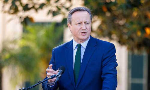 Britain will not block arms sales to Israel, says UK&rsquo;s Cameron