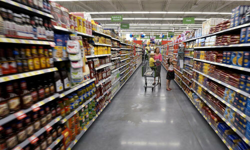 US consumer prices accelerate; seen delaying Fed rate cut