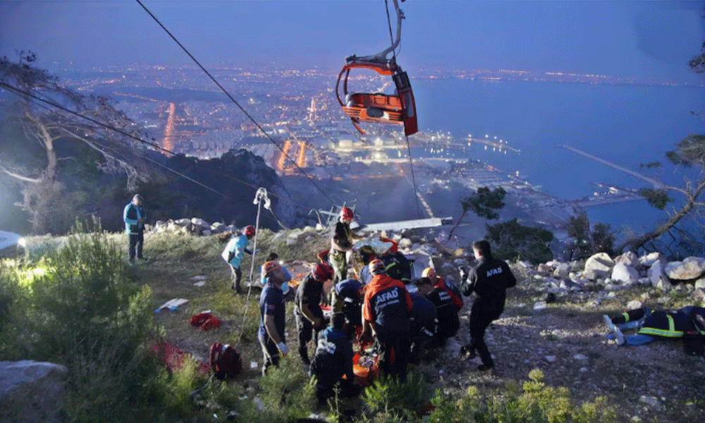 Passengers rescued from fatal Turkiye cable car accident after 23 hours