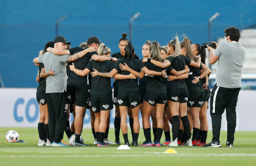 Corinthians female players protest against Santos coach’s return amid harassment allegations Corinthians female players protest against Santos coach’s return amid harassment allegations