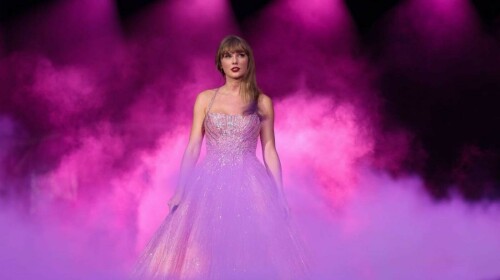 Thousands of Taylor Swift fans hit by UK ticket scams: Lloyds