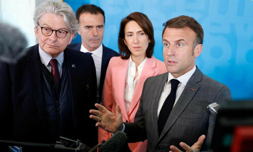 Macron says EU has &lsquo;duty&rsquo; to expand Iran sanctions