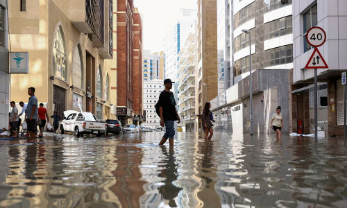 Dubai faces massive clean up after deluge swamps glitzy desert city