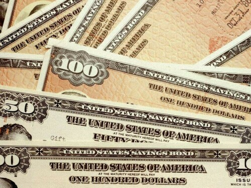 US bonds rally on reports of Middle East missile strike