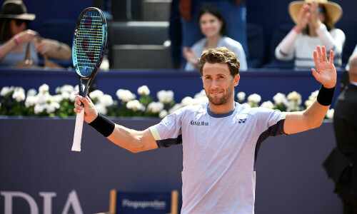 Ruud beats Etcheverry to reach Barcelona Open final