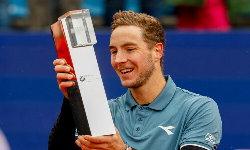 &lsquo;Finally done it&rsquo;: Struff beats Fritz in Munich for debut title