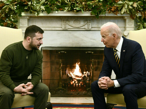Biden tells Zelensky US will &lsquo;quickly&rsquo; send military aid