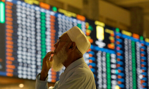 Record closing again: KSE-100 rises nearly 1% to close above 72,000