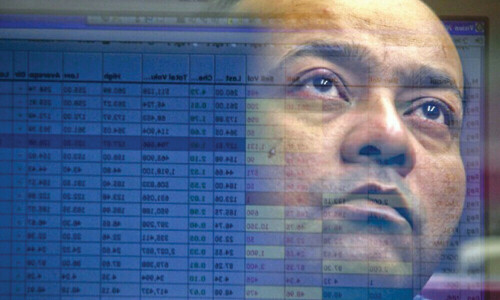 KSE-100 retreats after positive start, closes below 72,000