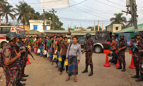 Bangladesh repatriates Myanmar troops after fighting on border