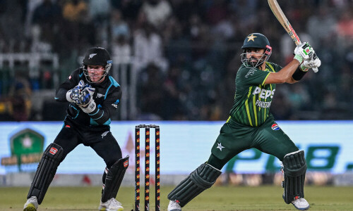 Azam and Afridi help Pakistan down New Zealand to draw T20I series