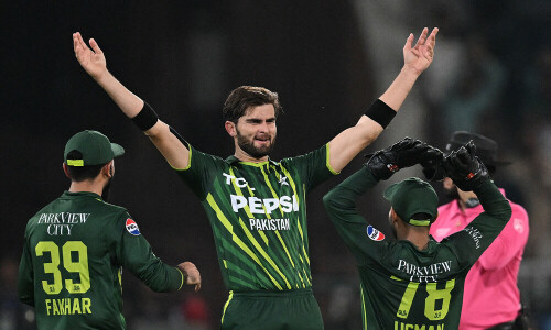 Azam and Afridi help Pakistan down New Zealand to draw T20I series