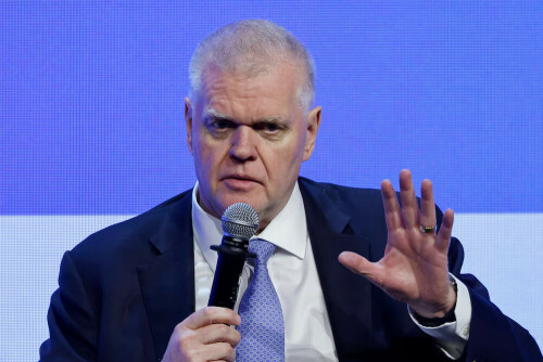 HSBC Chief Executive Quinn to retire