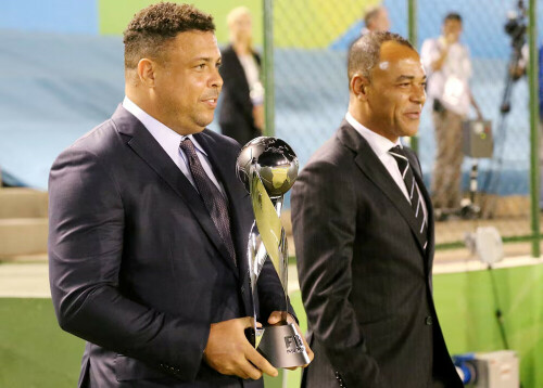 Brazil great Ronaldo selling stake in boyhood club Cruzeiro