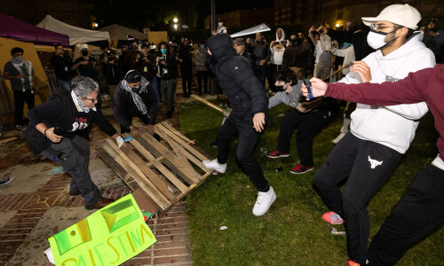 Police tackle US campus protests as Los Angeles hit by clashes
