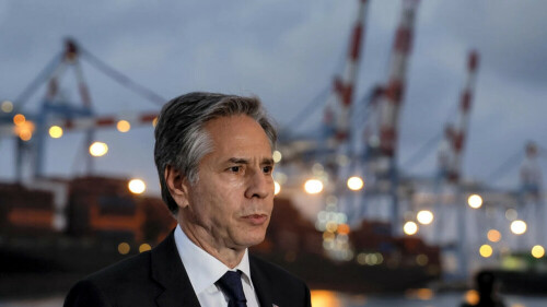 Antony Blinken urges Hamas to agree truce to help Gazans
